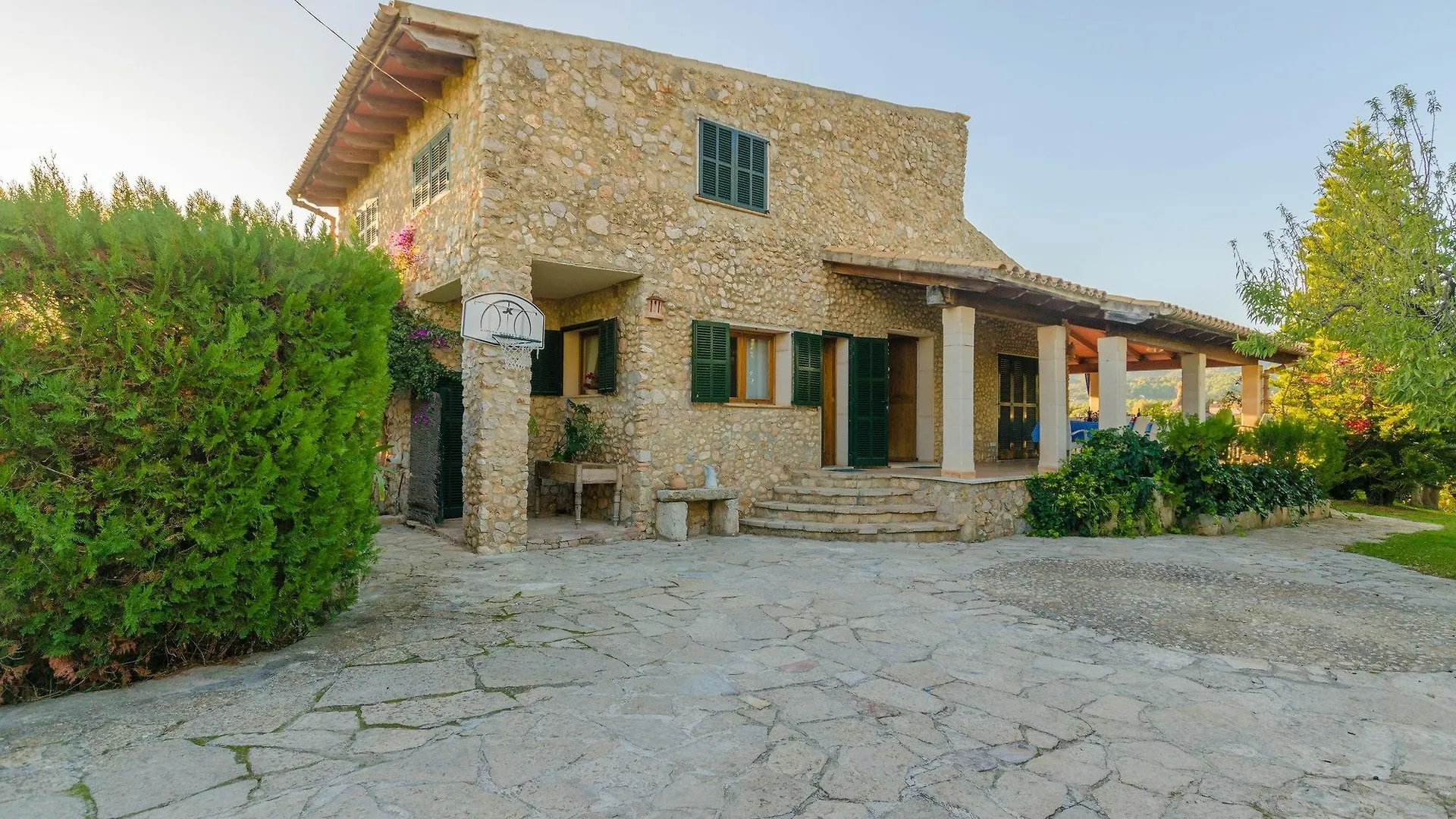 Can Reure Inca Villa
